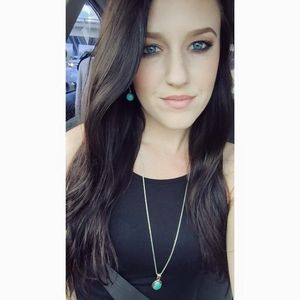 Meet your Posher, Jena